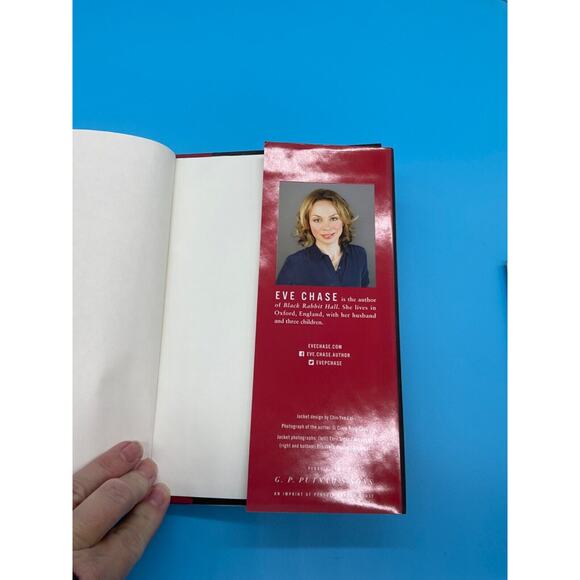 The Wildling Sisters - Hardcover NOVEL By Chase, Eve NEW - Picture 4 of 4